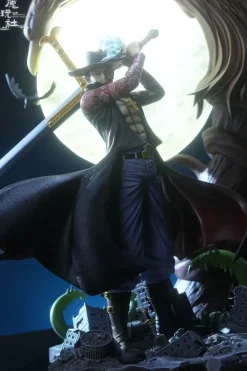 1/6 Scale Dracule Mihawk with LED - ONE PIECE Resin Statue - Magic Play Club Studios
