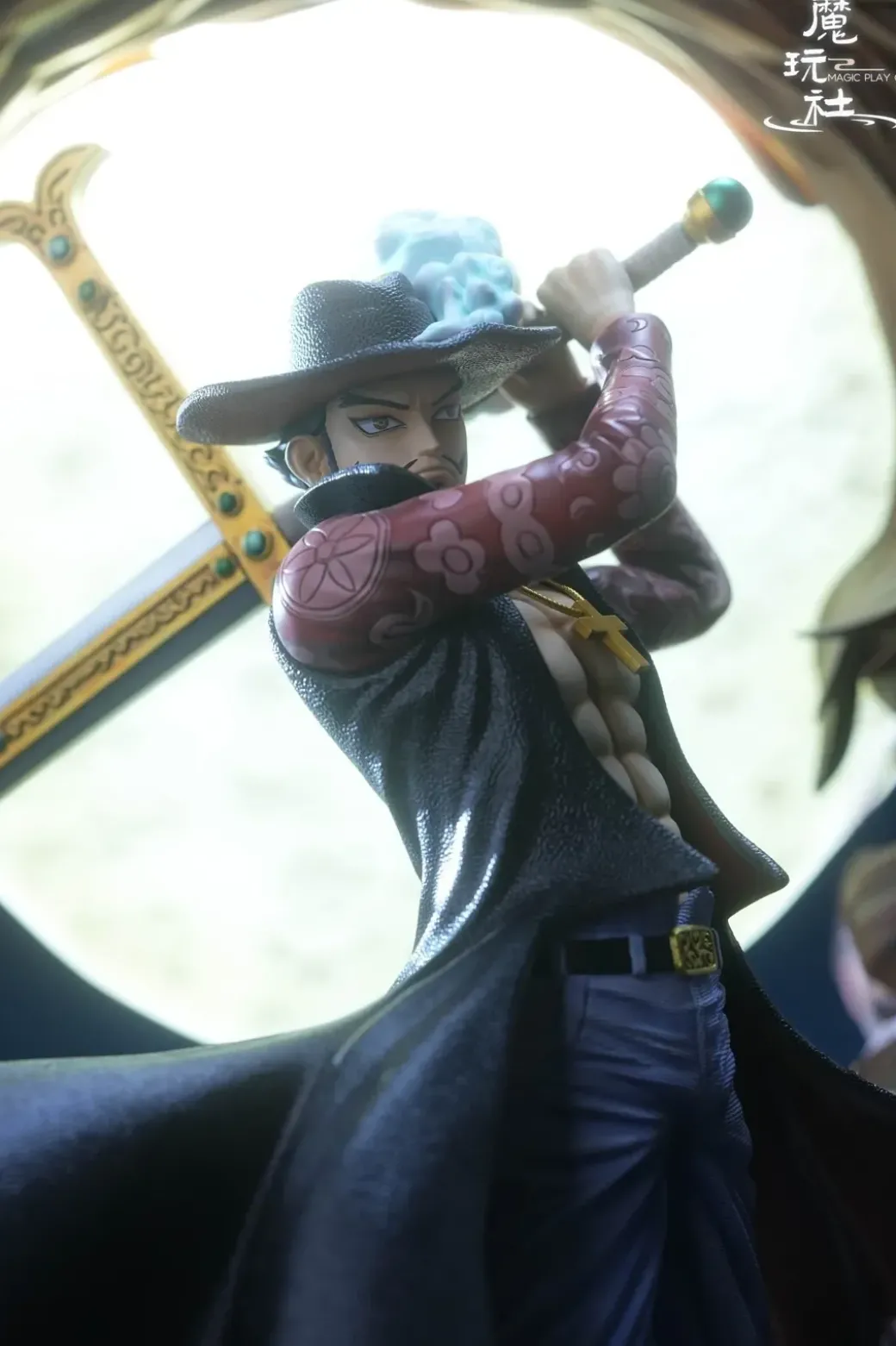 1/6 Scale Dracule Mihawk with LED - ONE PIECE Resin Statue - Magic Play Club Studios