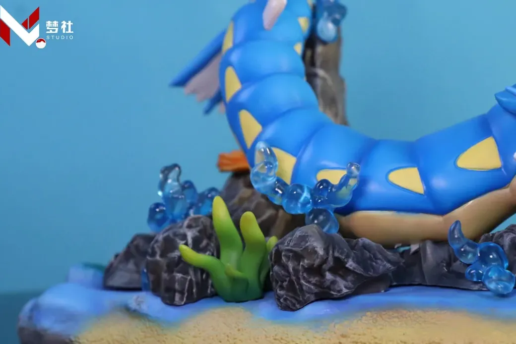 1/20 Scale Evolution Set of Gyarados - Pokemon Statue - MengShe Studio