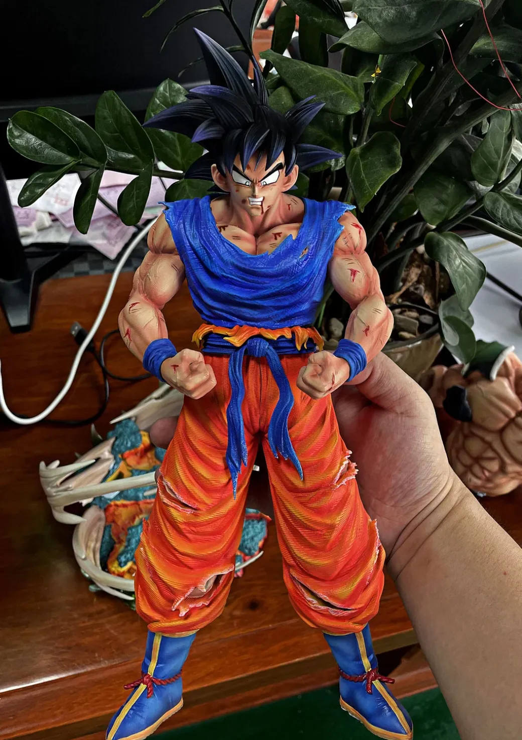 1/6 Scale First Super Saiyan Son Goku - Dragon Ball Resin Statue - D-M Studios