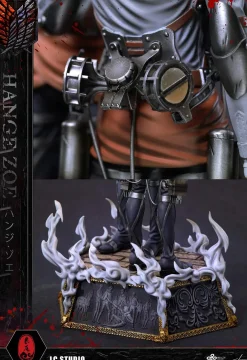 1/6 Scale Levi Ackerman & Hange Zoe - Attack on Titan Resin Statue - LC-Studios