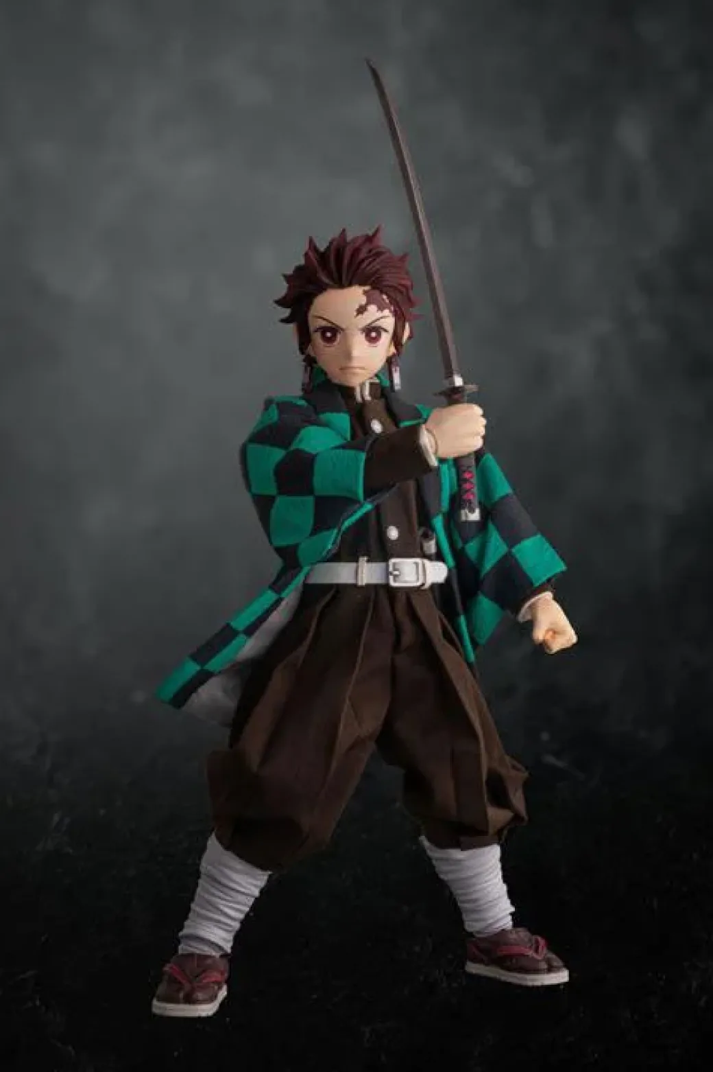 1/6 Scale Movable TV Animation Ver. Tanjiro Kamado - Demon Slayer: Kimetsu no Yaiba Official Statue - Aniplex