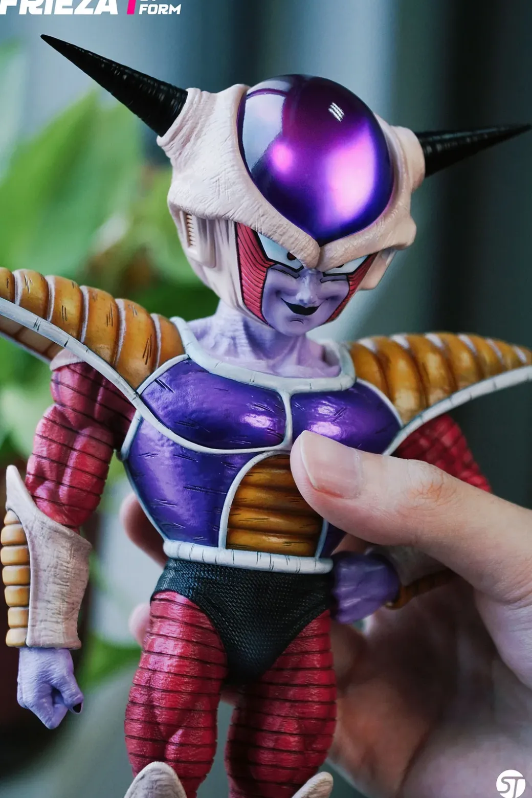 1/6 Scale 1st Form Frieza - Dragon Ball Resin Statue - ShowTime Studio