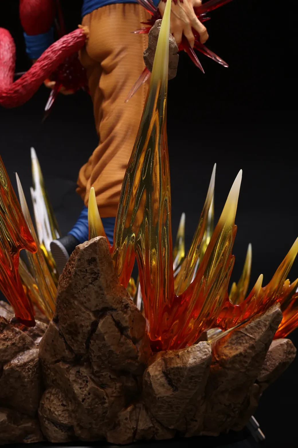 1/4 Scale Super Saiyan 4 Son Goku with LED - Dragon Ball Resin Statue - Universe Studio
