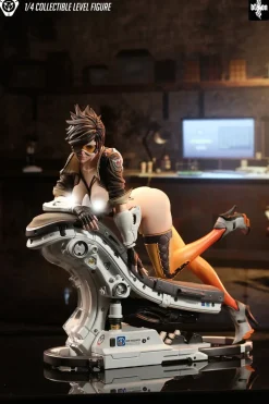 1/4 Scale Tracer Lena Oxton with LED - Overwatch Resin Statue - Dtalon Studio