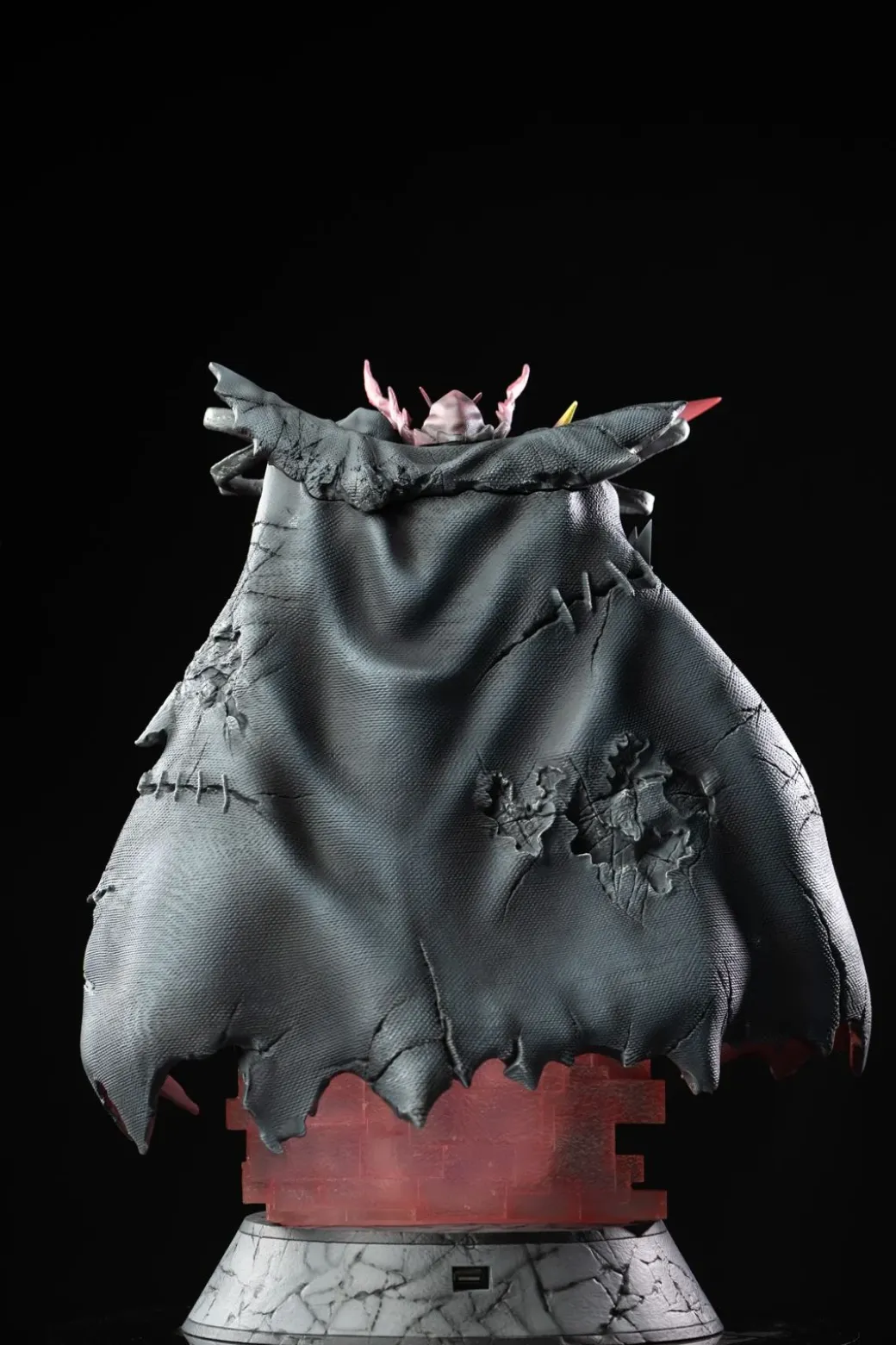 Battle Damaged Omegamon Zwart with LED - Digimon Resin Statue - MO Studio