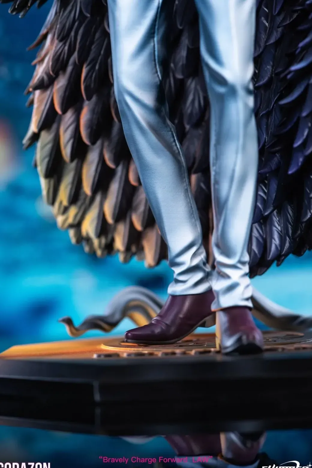 Corazon Donquixote Rosinante - ONE PIECE Resin Statue - Shimmer Studio