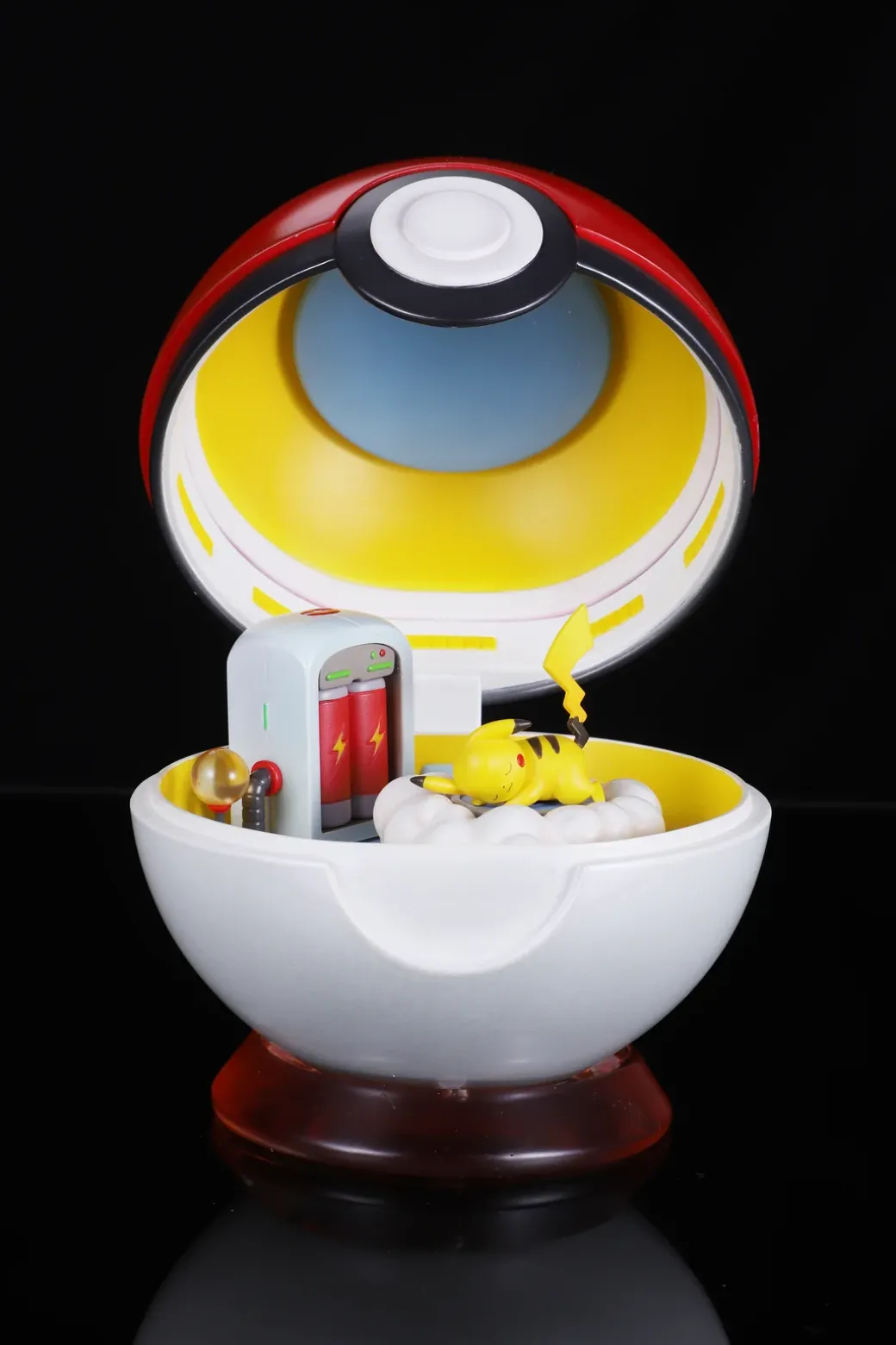 Fantasy Pokeball Series Pikachu Pokeball with LED - Pokemon Statue - MoShiJie Studio