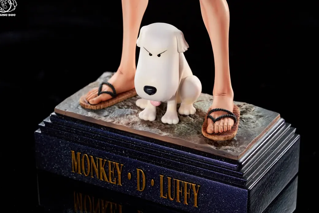 Holding Chest Monkey D. Luffy & Chouchou - ONE PIECE Resin Statue - LICKING DOG Studio