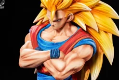 Holding Chest Super Saiyan 3 Son Goku - Dragon Ball Resin Statue - Break Studio