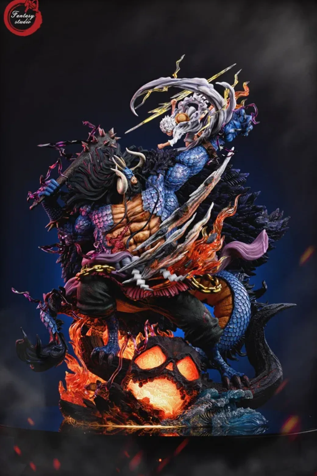 Human-Beast Form Kaido vs Nika Luffy with LED - ONE PIECE Resin Statue - Fantasy Studios
