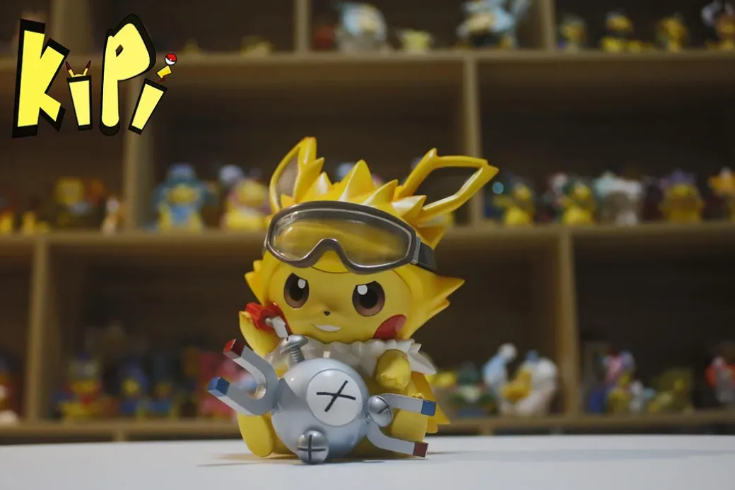 Jolteon Cosplay Pikachu - Pokemon Statue - Kipi Studio