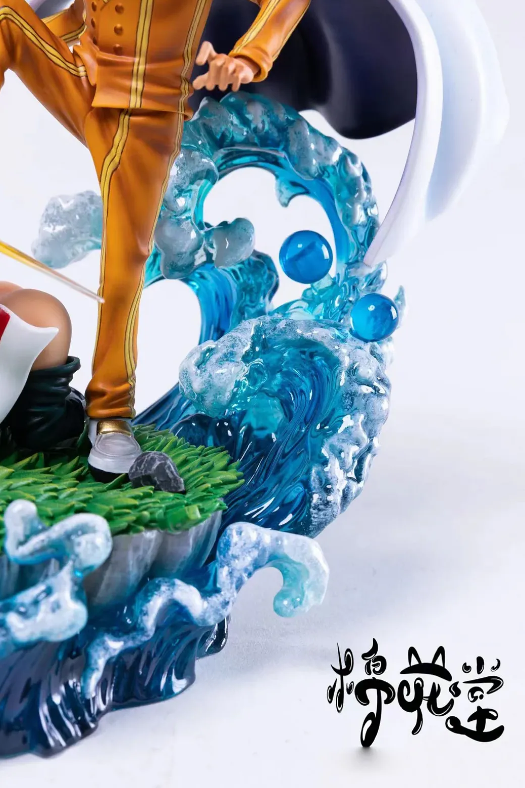 Kizaru/ Borsalino Cosplay Bunta Takakura & Roronoa Zoro Cosplay Shin-chan - ONE PIECE Crayon Shin-chan Resin Statue - MianHuaTang Studios