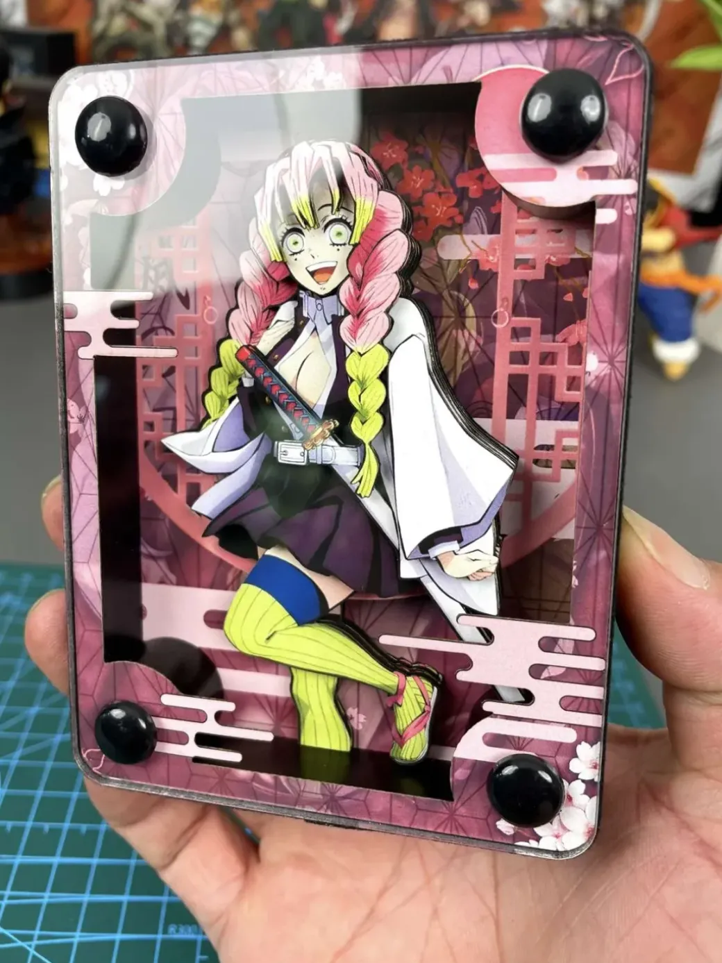 Mitsuri Kanroji Card Stand Display - Demon Slayer: Kimetsu No Yaiba - momo Studio
