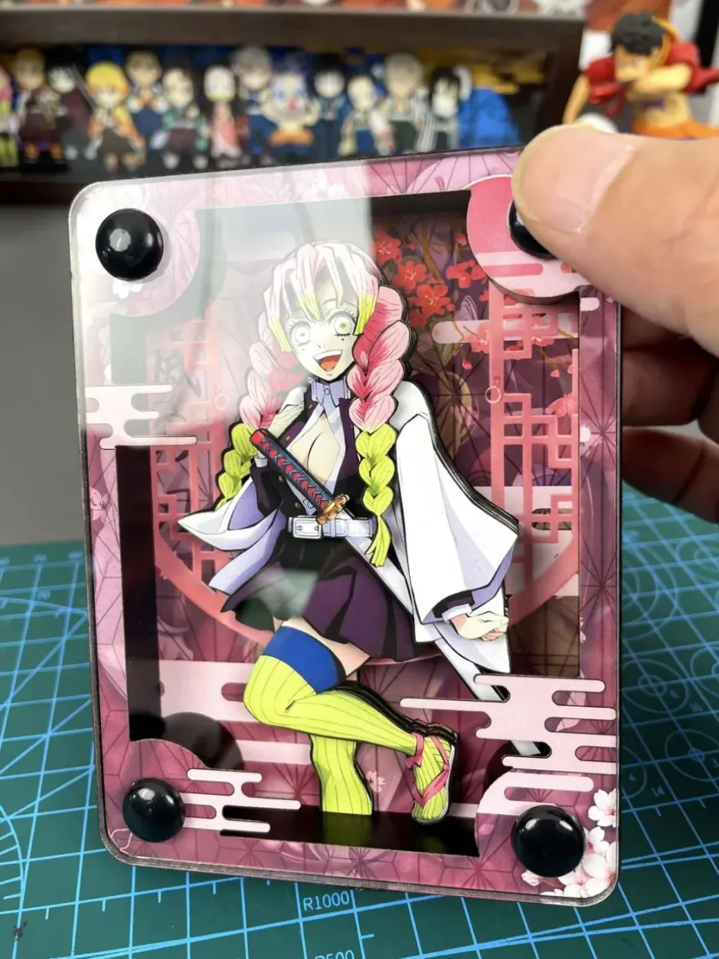 Mitsuri Kanroji Card Stand Display - Demon Slayer: Kimetsu No Yaiba - momo Studio