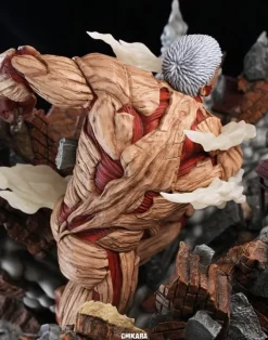 Nine Titans Series Armored Titan & Reiner Braun - Attack On Titan Resin Statue - CHIKARA Studios