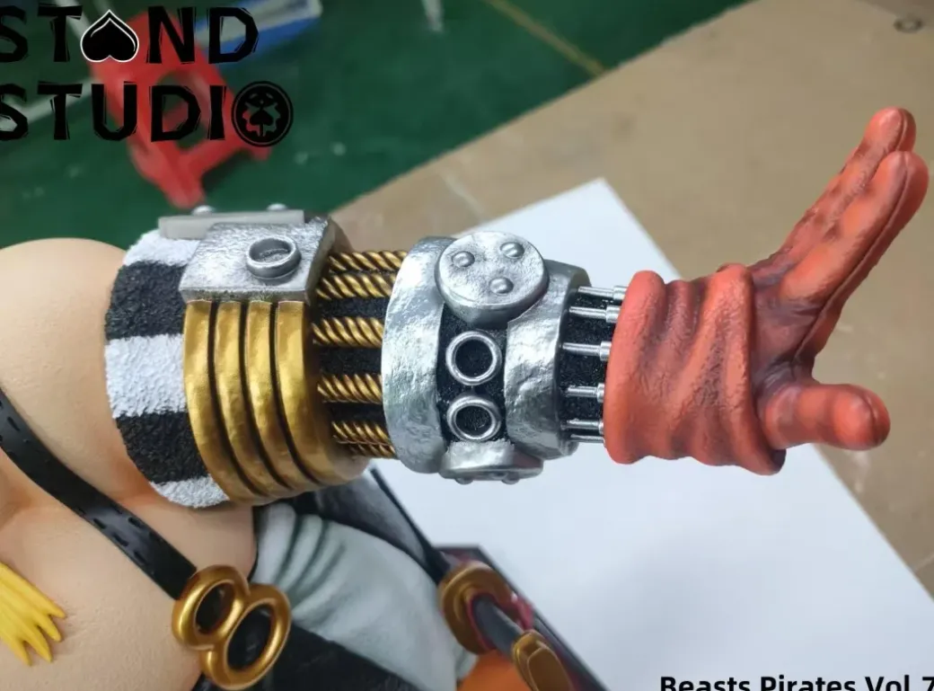 POP Scale Queen - ONE PIECE Resin Statue - STAND Studios