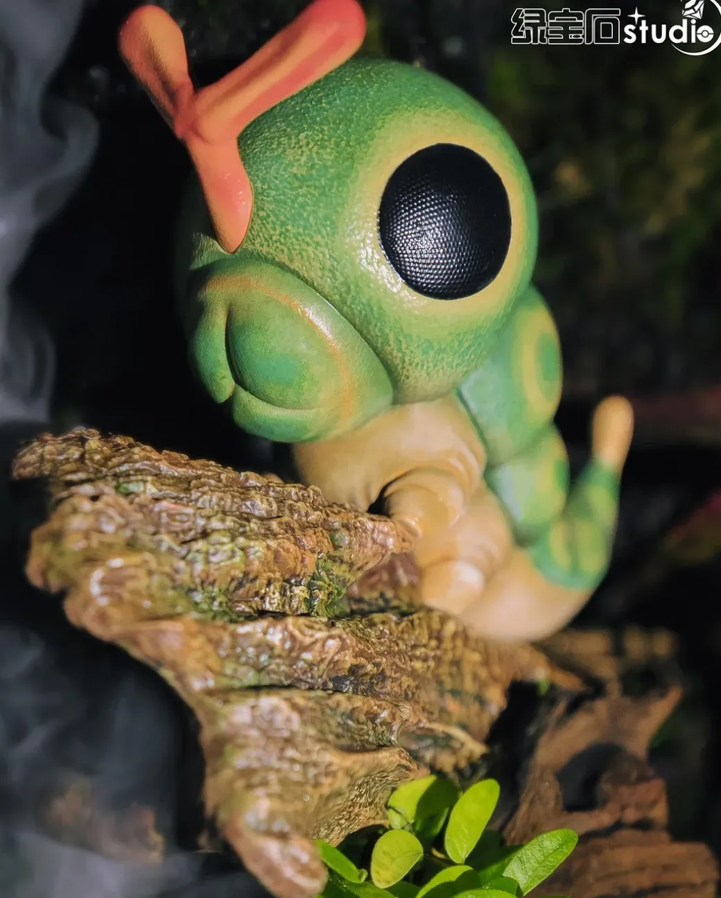 Realistic Style Caterpie - Pokemon Resin Statue - LvBaoShi Studio