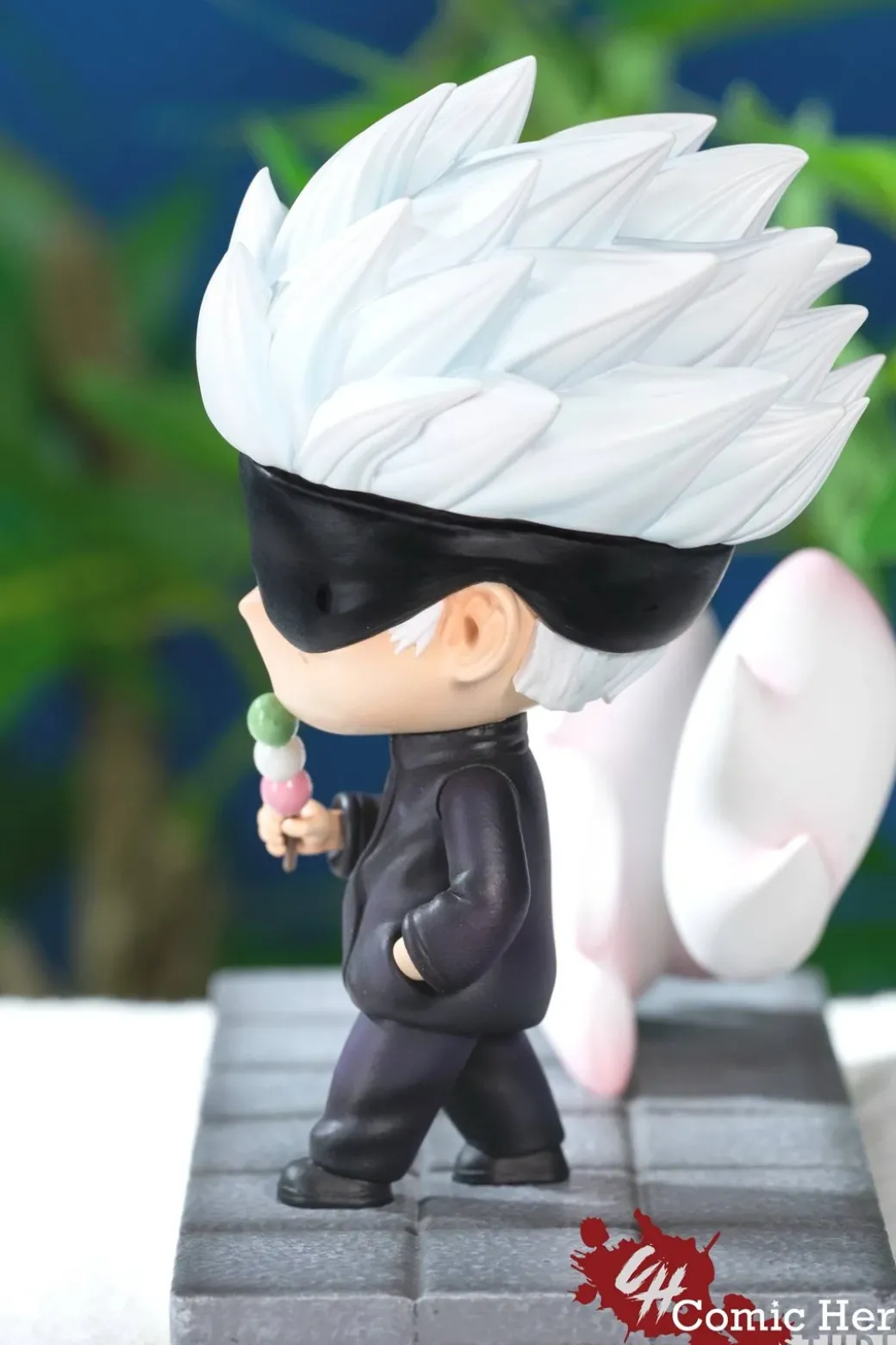 Satoru Gojo & Cat Ver. Satoru Gojo - Jujutsu Kaisen Resin Statue - Comic Hero Studio