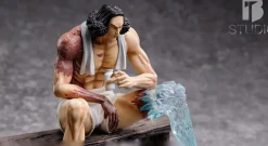 Sitting Bathhouse Kuzan - ONE PIECE Resin Statue - BT Studios