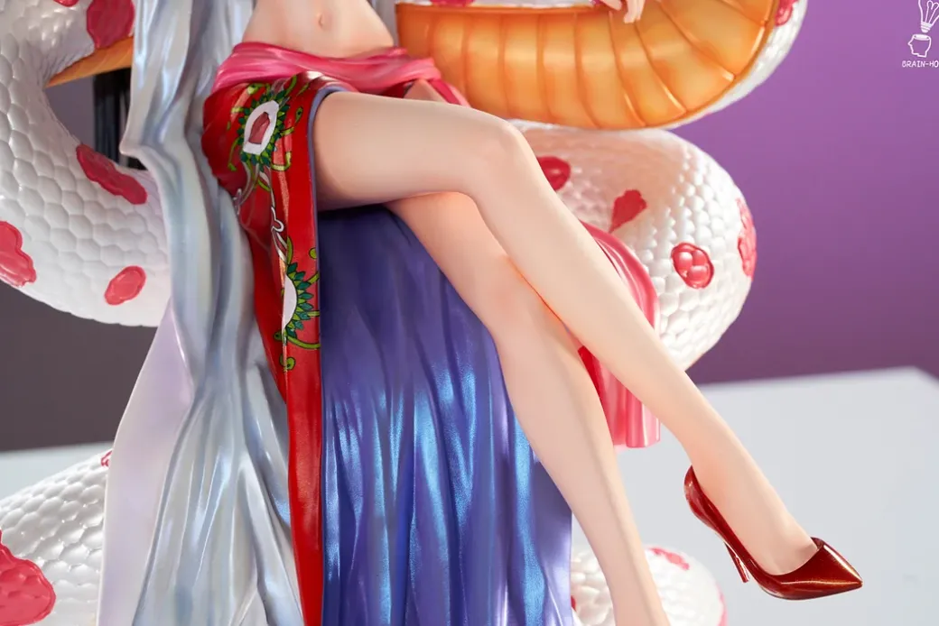 Sitting Boa Hancock - ONE PIECE Resin Statue - Brain Hole Studio