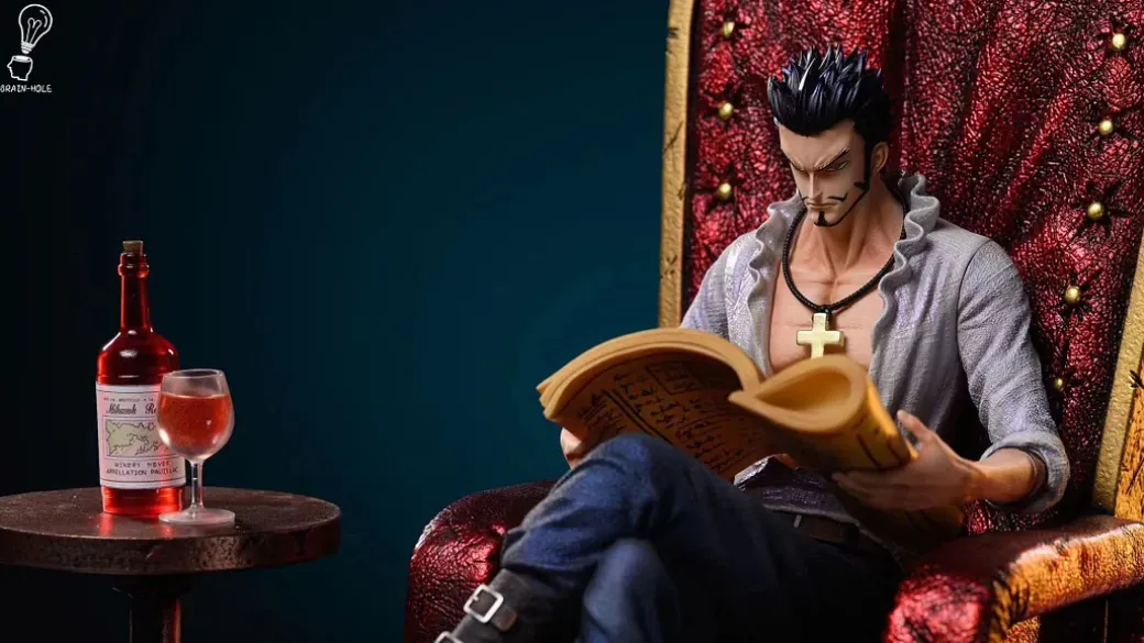 Sitting Dracule Mihawk - ONE PIECE Resin Statue - Brain Hole Studio