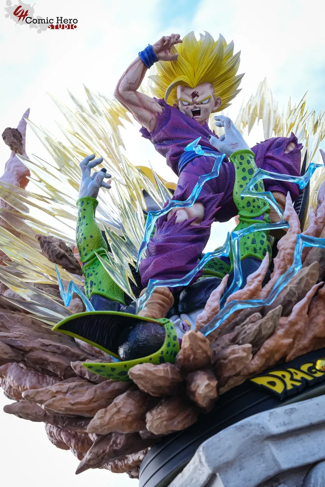 Son Gohan VS Cell - Dragon Ball Resin Statue - Comic Hero Studio