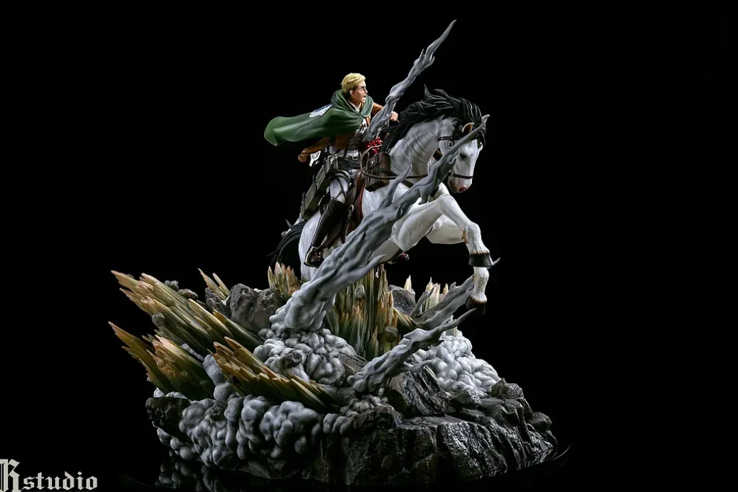 The 13th commander of Survey Corps Erwin Smith – Attack On Titan Resin Statue – JR Studio
