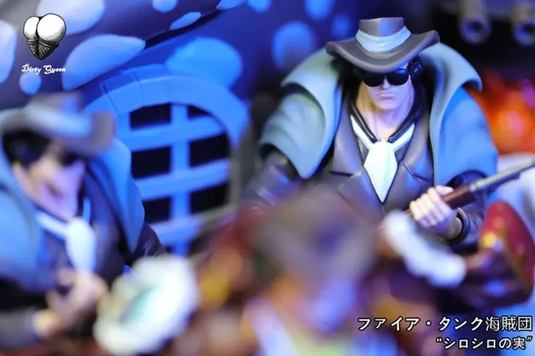 Transformation Series 001 Capone Bege - ONE PIECE Resin Statue - Dirty Queen Studio
